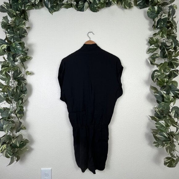 L’AGENCE Crossover Front Short Play Romper Black NWT Women’s Size 2 - Picture 2 of 9